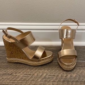 Rose gold wedges
